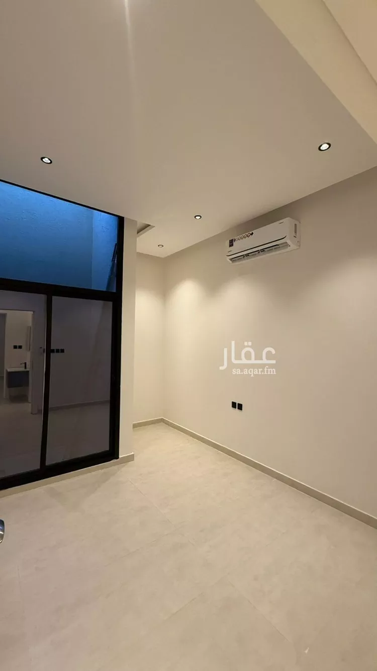 Floor for Rent in Riyadh Ar Rimal 11