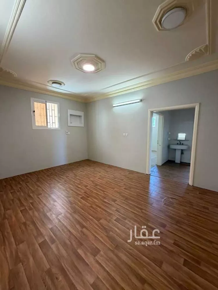 شقة للإيجار في شارع ابن نفيسه, حي الروضة, مدينة بريدة, منطقة القصيم صورة 2