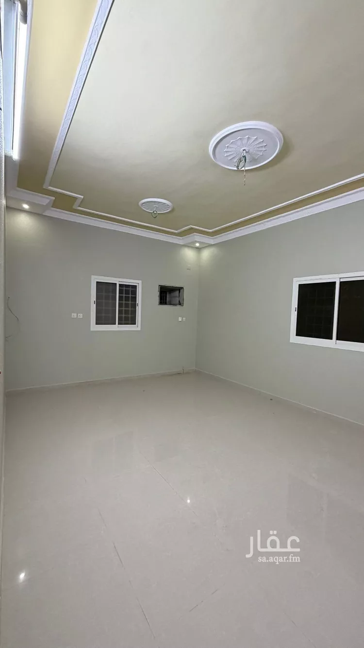 شقة للإيجار في شارع مالك ابن حمزة, حي المحمدية 2, مدينة جازان, منطقة جازان صورة 4