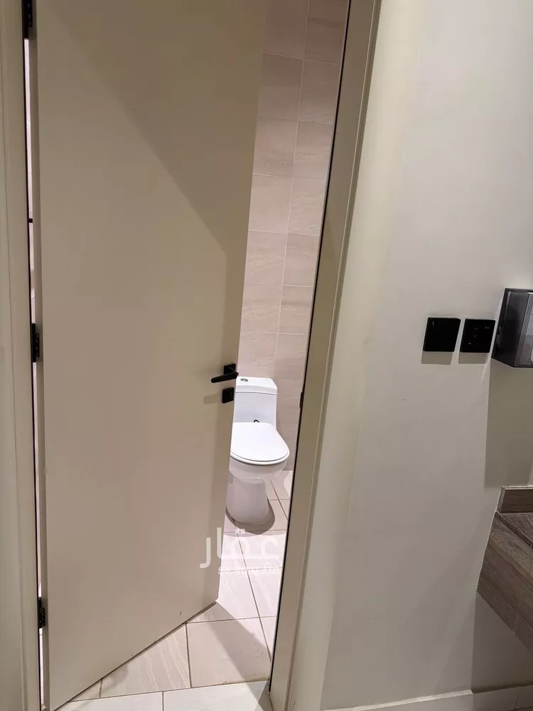 شقة للإيجار في شارع السويس 1 1, حي السويس 1, مدينة جازان, منطقة جازان صورة 5