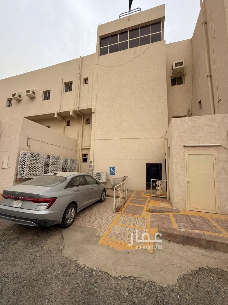 Complex for rent in Abu `Arish Rh Al Hagagah