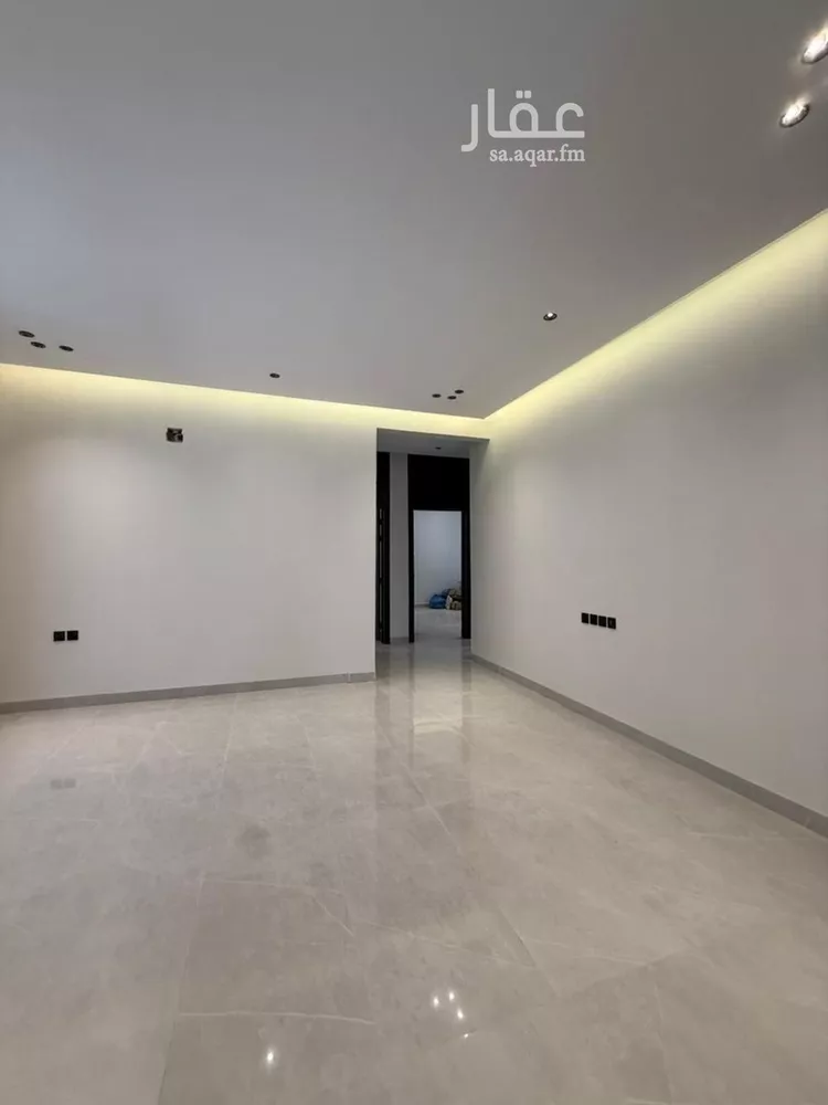 Floor for Sale in Riyadh Al Janadriyah 14