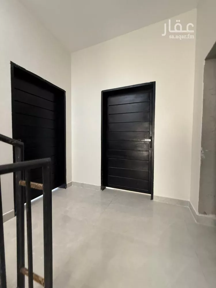 Floor for Sale in Riyadh Al Janadriyah 13