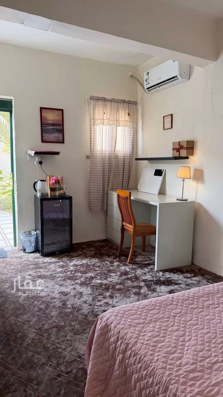 Building for Rent in Unayzah Gharb Ad Dirah