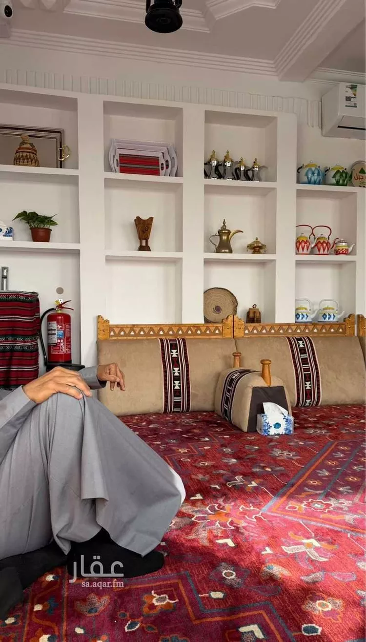 محل للإيجار في شارع طريق المدينة المنورة, حي وسط المدينة, مدينة عنيزة, منطقة القصيم صورة 4