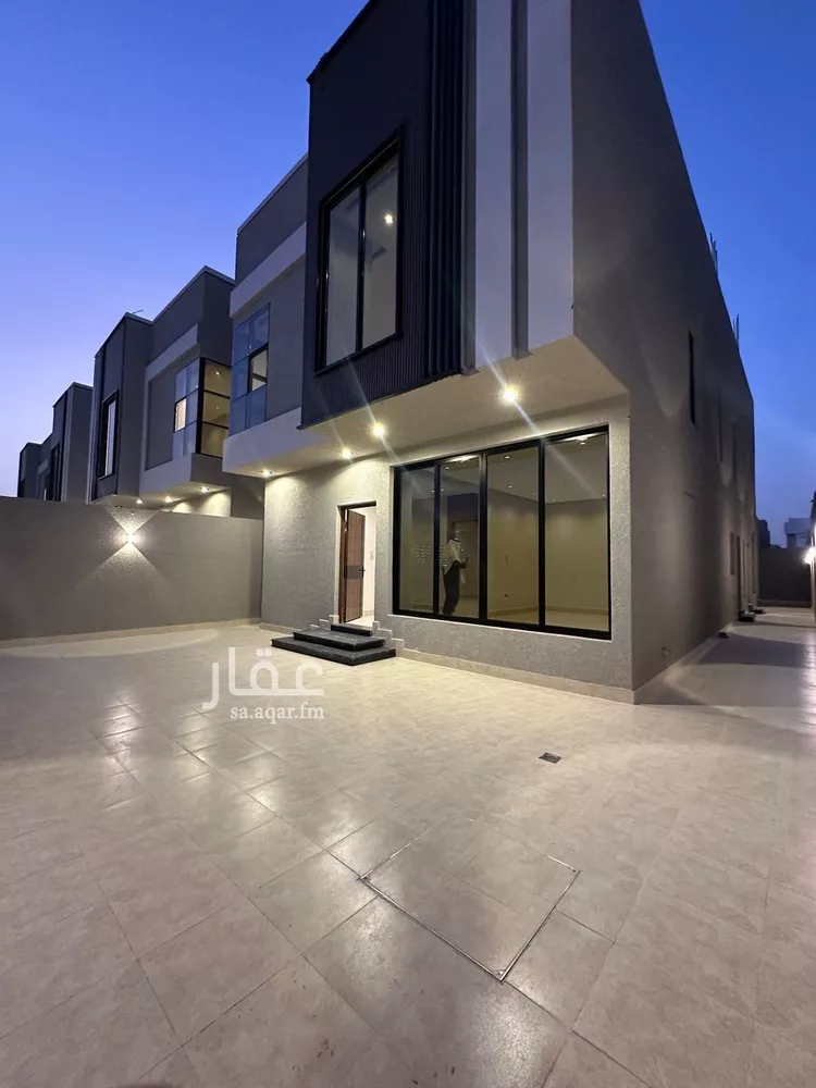 فيلا للبيع في شارع الرخاء, حي الشعلة, مدينة الدمام, المنطقة الشرقية صورة 2