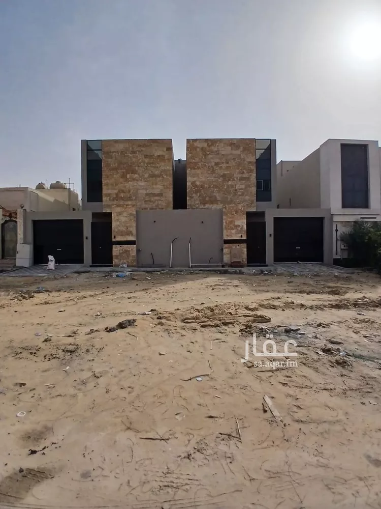 فيلا للبيع في شارع الخفجي, حي ضاحية الملك فهد, مدينة الدمام, المنطقة الشرقية صورة 2