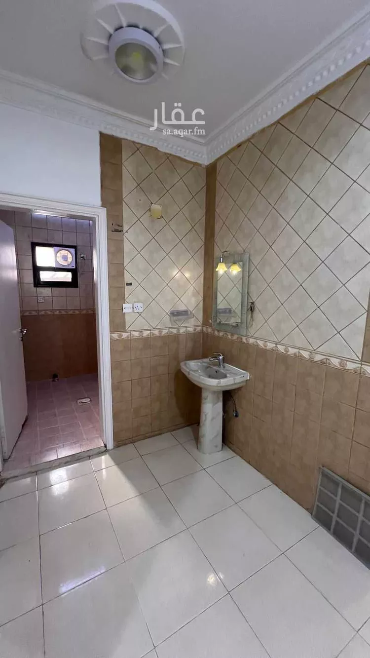 شقة للإيجار في شارع أسعد الحطابي, حي العريجاء الأوسط, مدينة الرياض, منطقة الرياض صورة 5