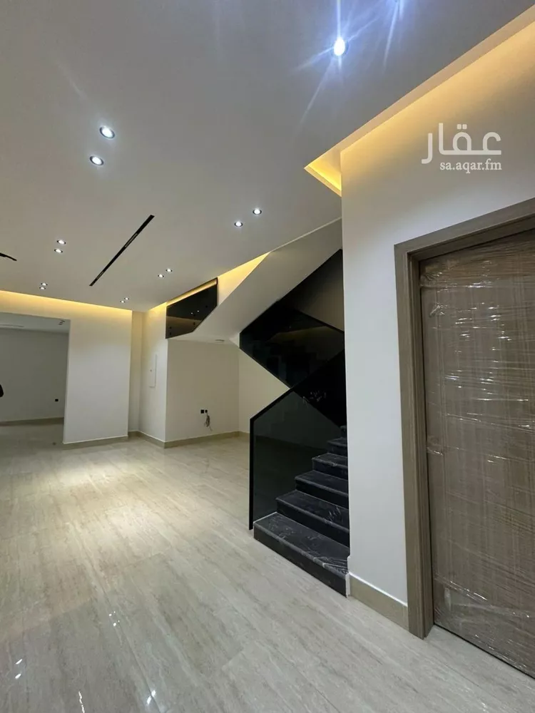 فيلا للبيع في شارع إبراهيم بن حسين, حي الرمال, مدينة الرياض, منطقة الرياض صورة 2