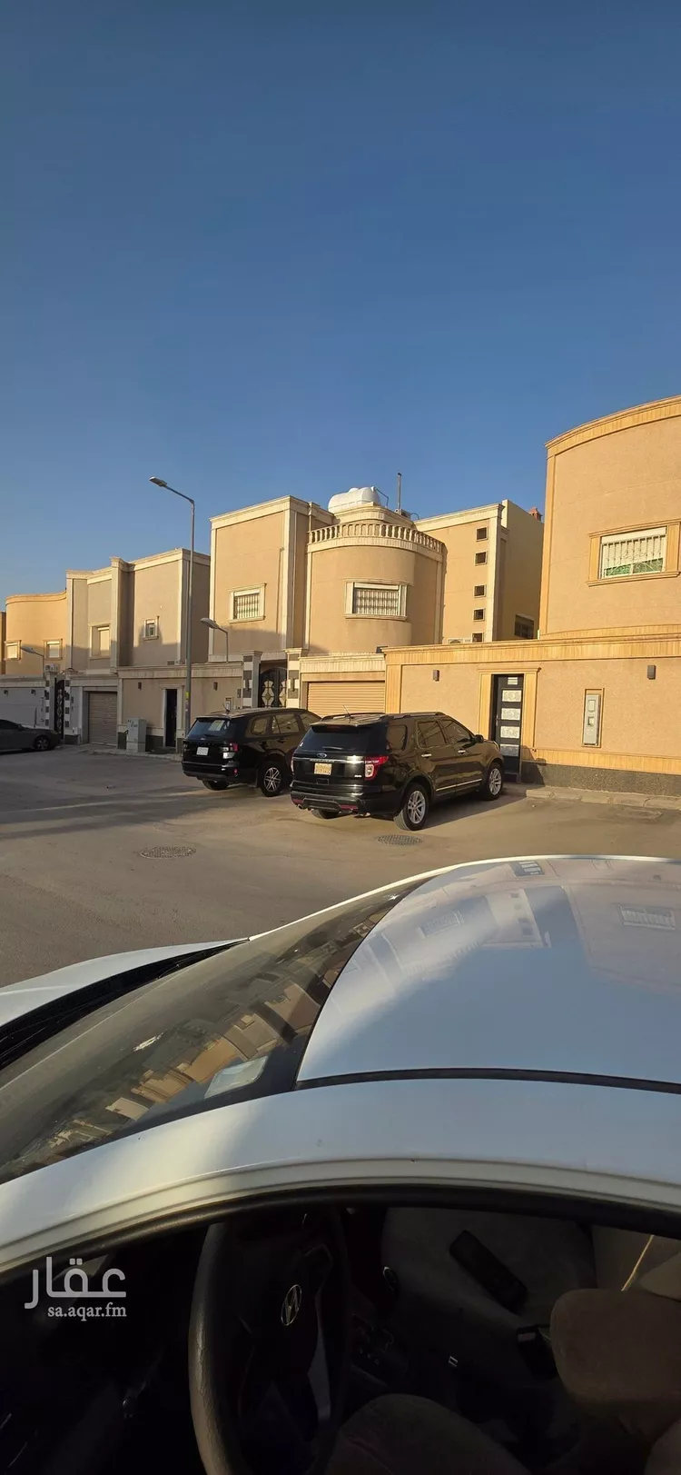 فيلا للبيع في شارع محمد بن الحسين, حي الربيع, مدينة الرياض, منطقة الرياض
