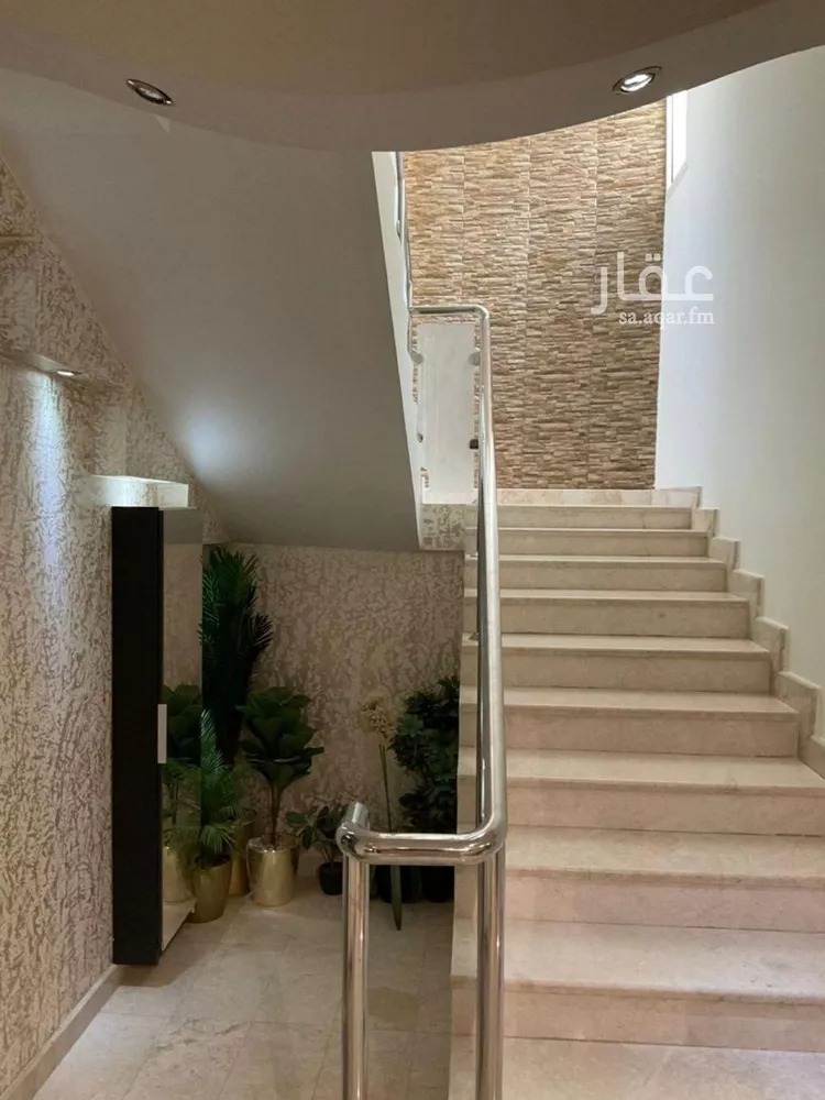 فيلا للبيع في شارع محمد بن الحسين, حي الربيع, مدينة الرياض, منطقة الرياض صورة 4