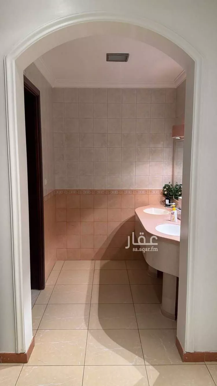 فيلا للبيع في شارع القناعي, حي إشبيلية, مدينة الرياض, منطقة الرياض صورة 4