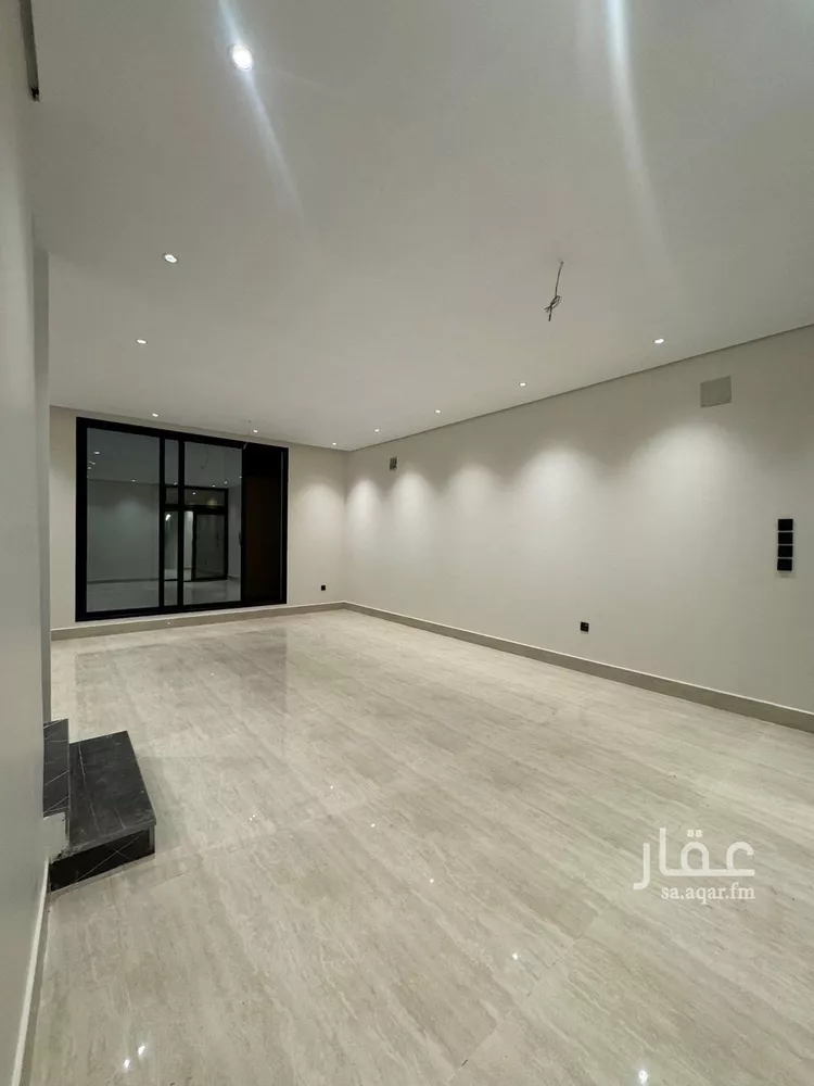 Villa for Sale in Al Khobar Al Amwaj 7
