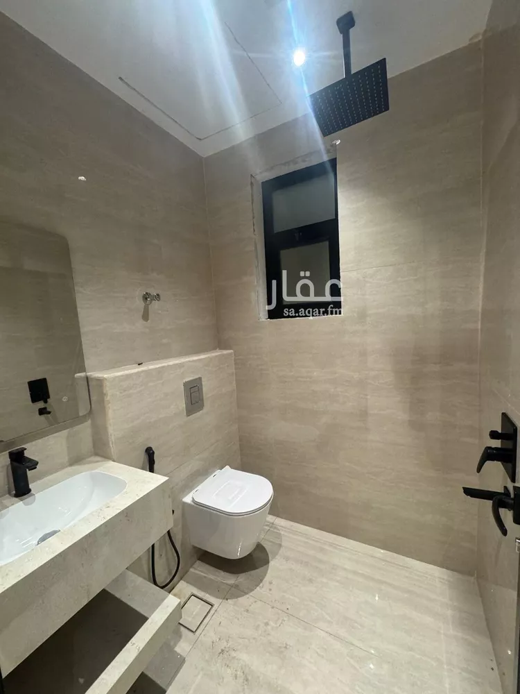 Villa for Sale in Al Khobar Al Amwaj 11