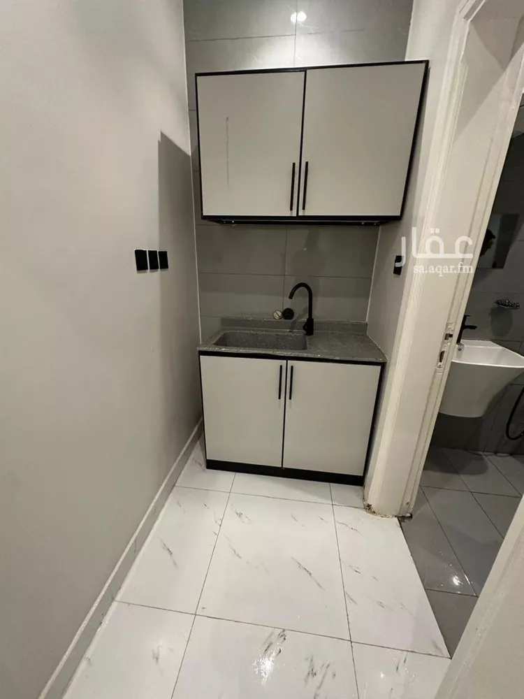 شقة للإيجار في شارع ابن شداد, حي الملز, مدينة الرياض, منطقة الرياض