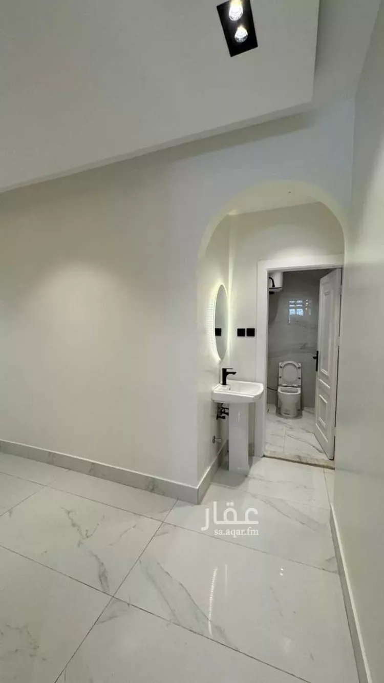 عمارة للبيع في شارع عبادة بن الصامت, حي الروضة, مدينة الرياض, منطقة الرياض 12