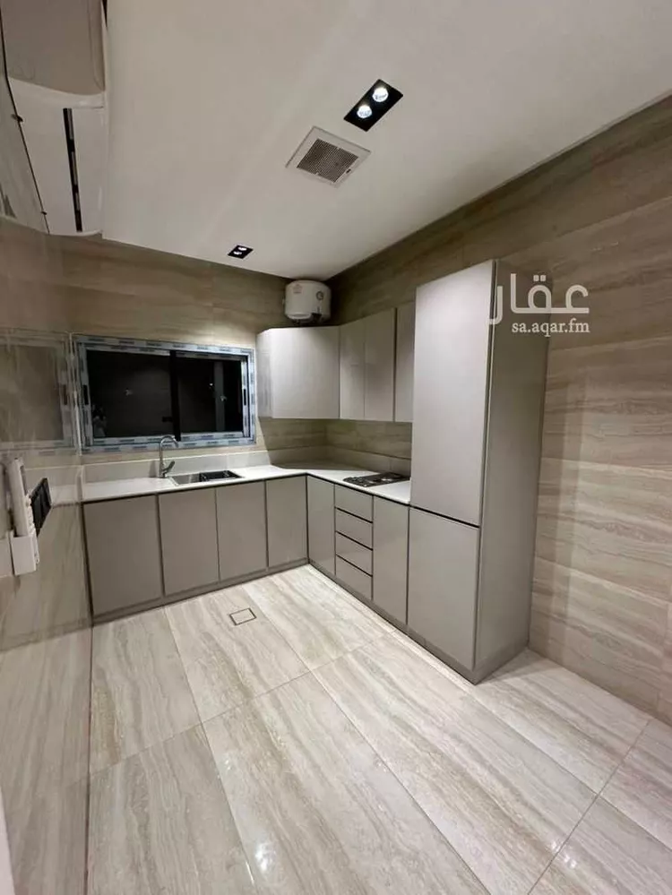عمارة للبيع في شارع عبادة بن الصامت, حي الروضة, مدينة الرياض, منطقة الرياض 15