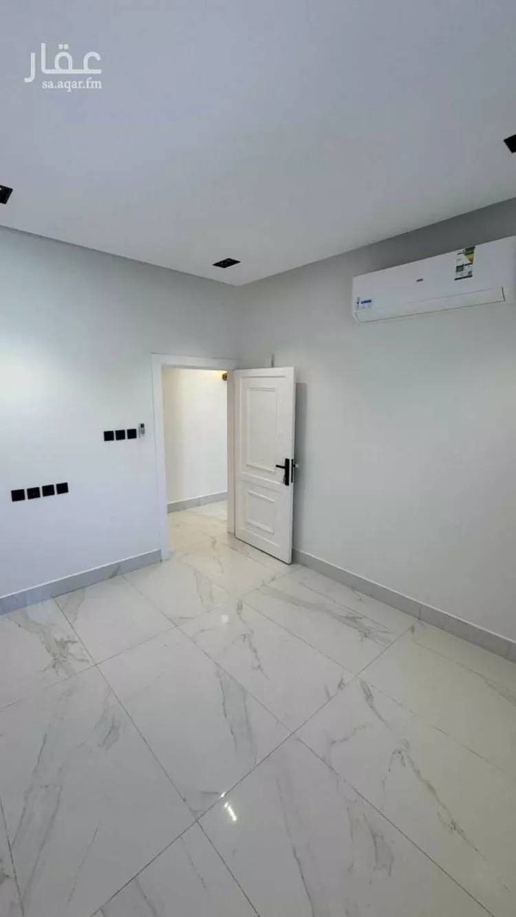 عمارة للبيع في شارع عبادة بن الصامت, حي الروضة, مدينة الرياض, منطقة الرياض 9