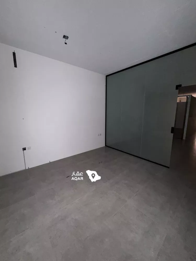 Commercial Office for Rent in Al Qatif Ash Shati 6