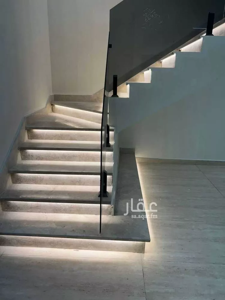 فيلا للبيع في شارع المنصور السعدي, حي ضاحية الملك فهد, مدينة الدمام, المنطقة الشرقية صورة 5