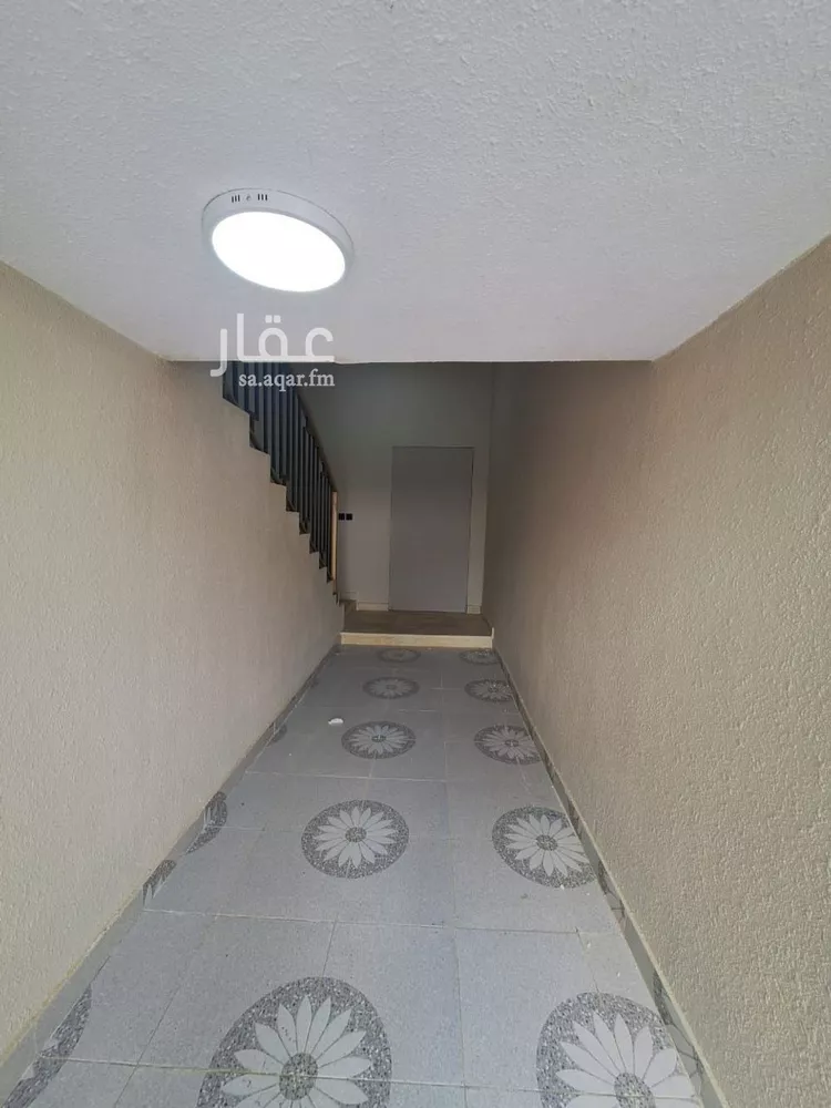 Floor for Sale in Riyadh An Nadhim 10