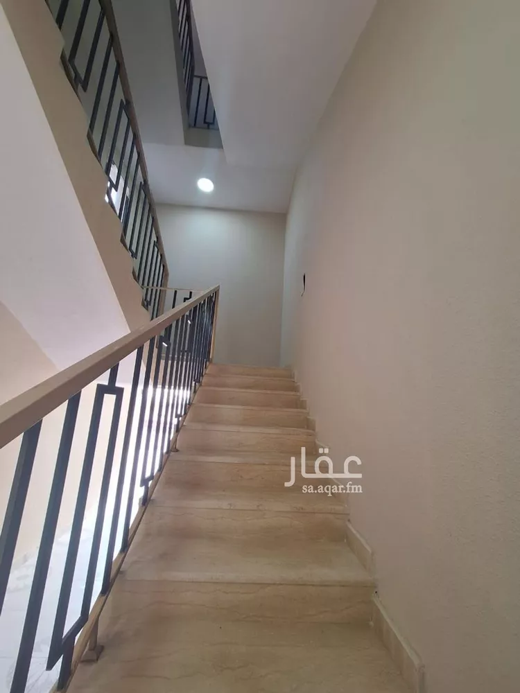 Floor for Sale in Riyadh An Nadhim 14