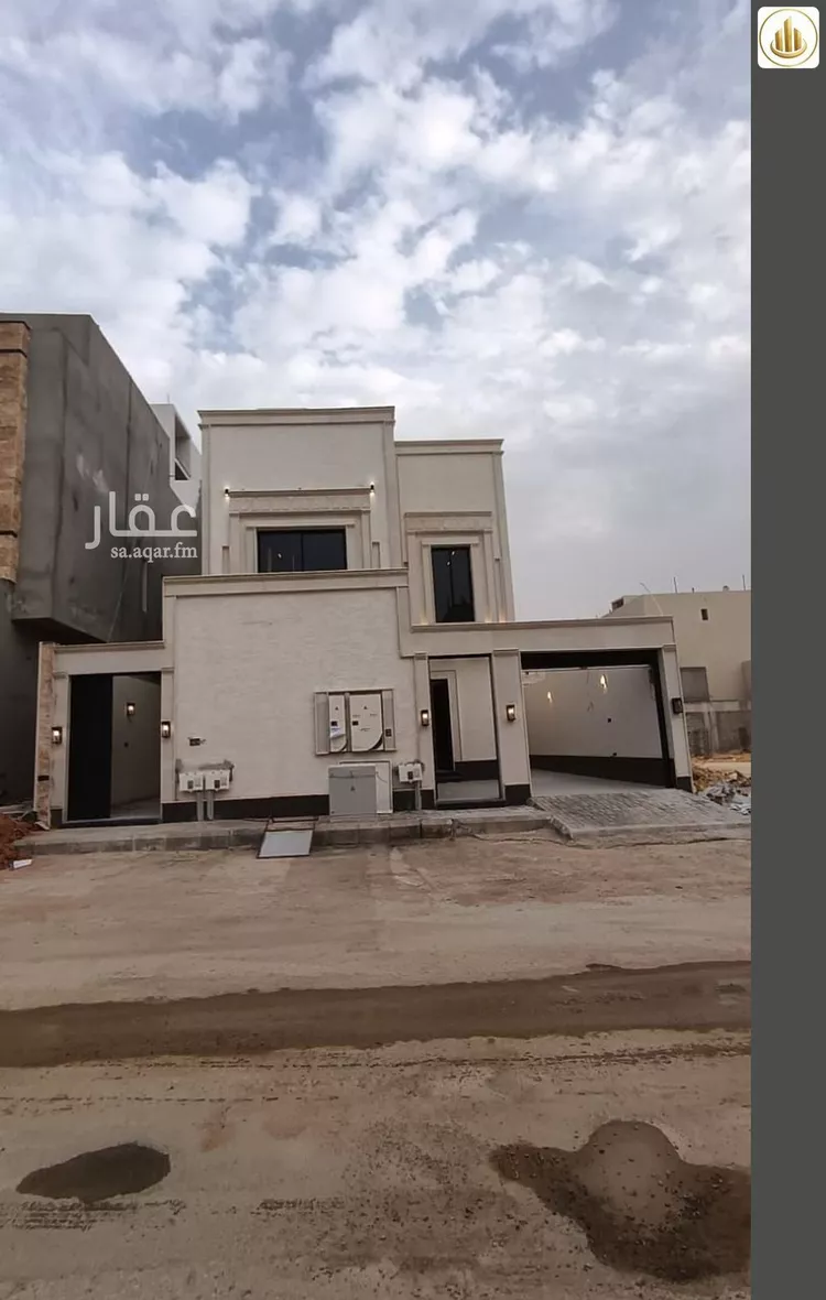 Floor for Sale in Riyadh Al Janadriyah 8