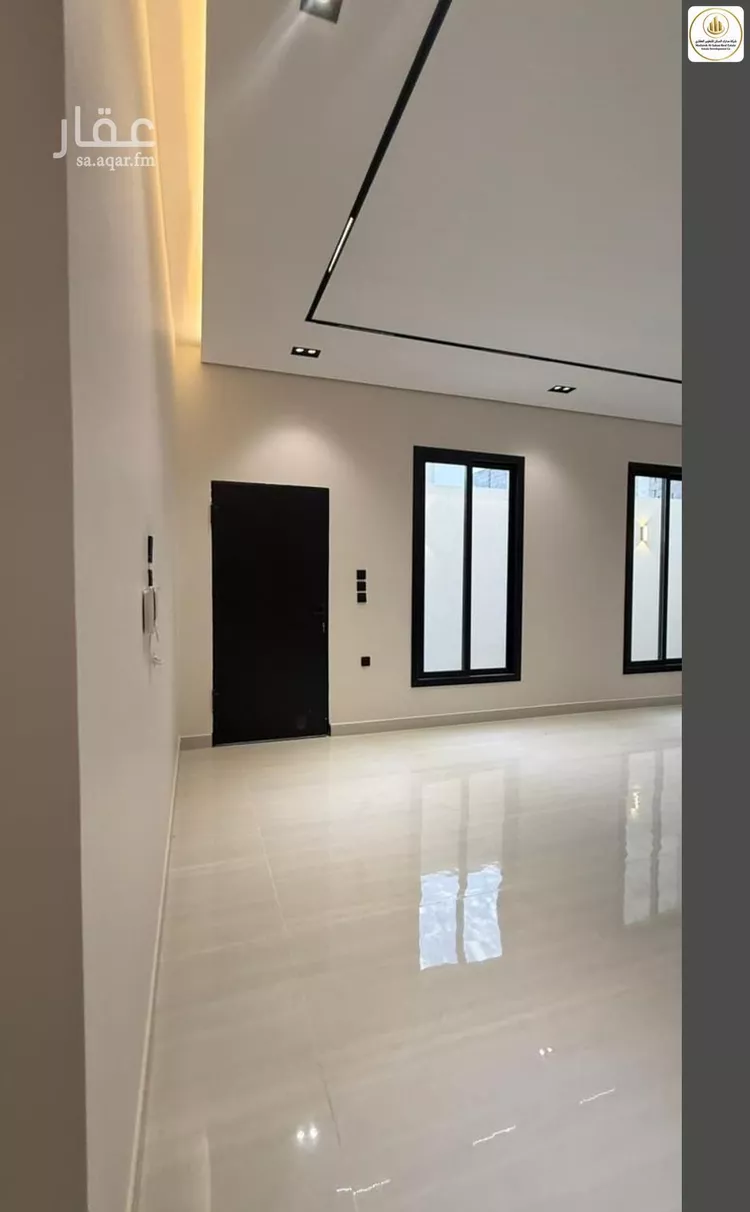 Floor for Sale in Riyadh Al Janadriyah 10