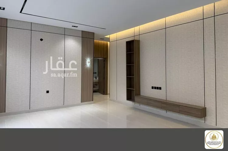 Floor for Sale in Riyadh Al Janadriyah 16