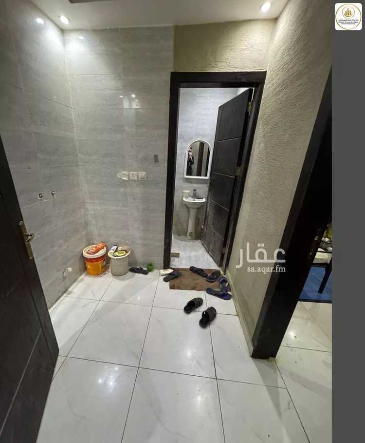 عمارة للبيع في شارع الضياء, حي الجنادرية, مدينة الرياض, منطقة الرياض 13