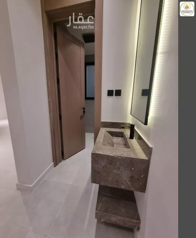 Floor for Sale in Riyadh An Narjis 8