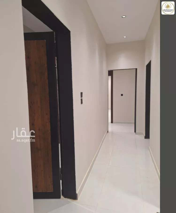 Floor for Sale in Riyadh Al Janadriyah 17