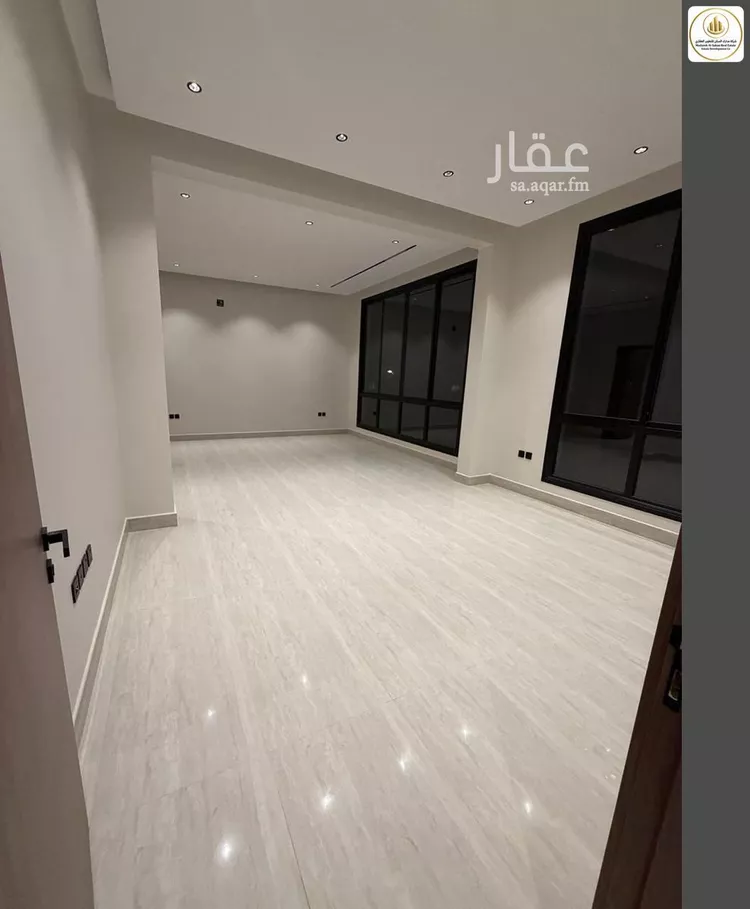 دور للبيع في شارع وادي الساحل, حي الرمال, مدينة الرياض, منطقة الرياض 15