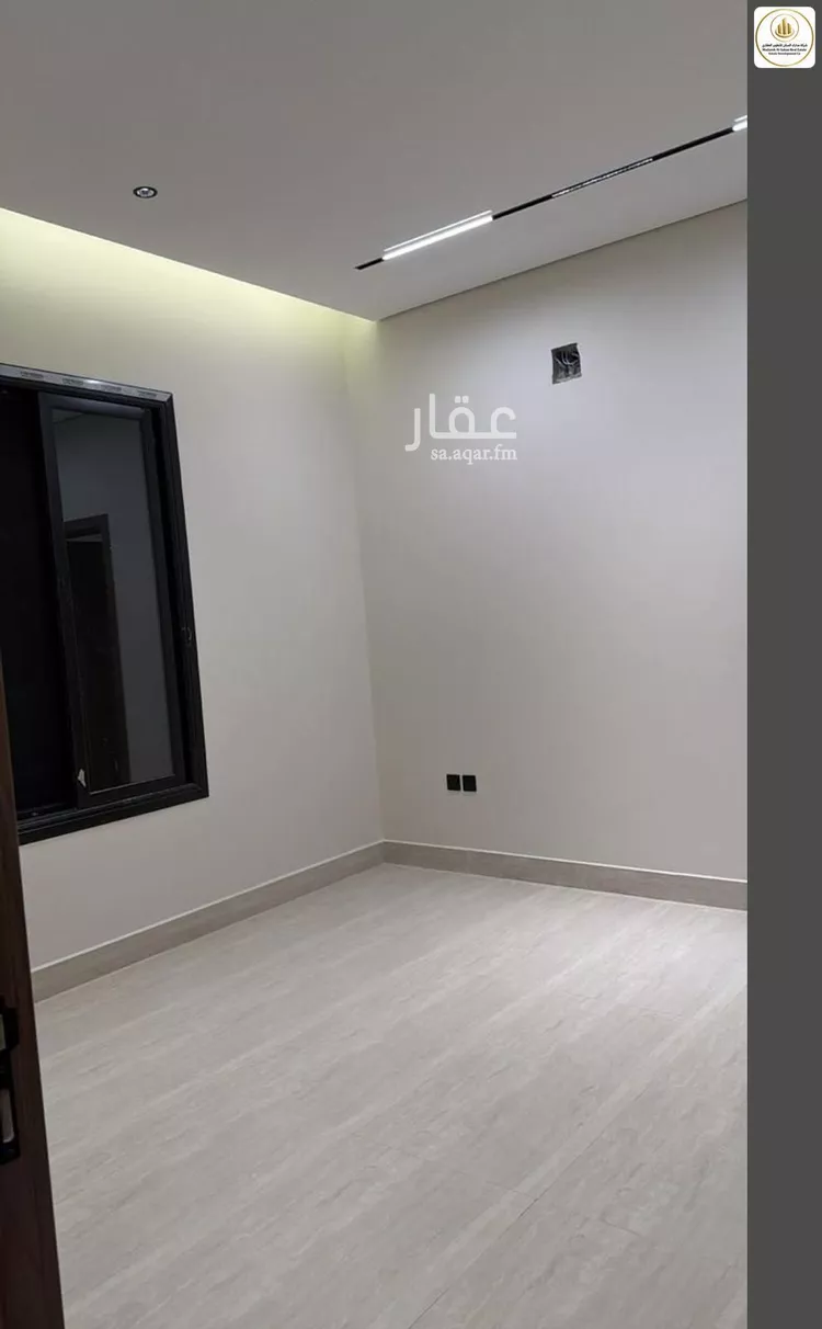 Floor for Sale in Riyadh Ar Rimal 15