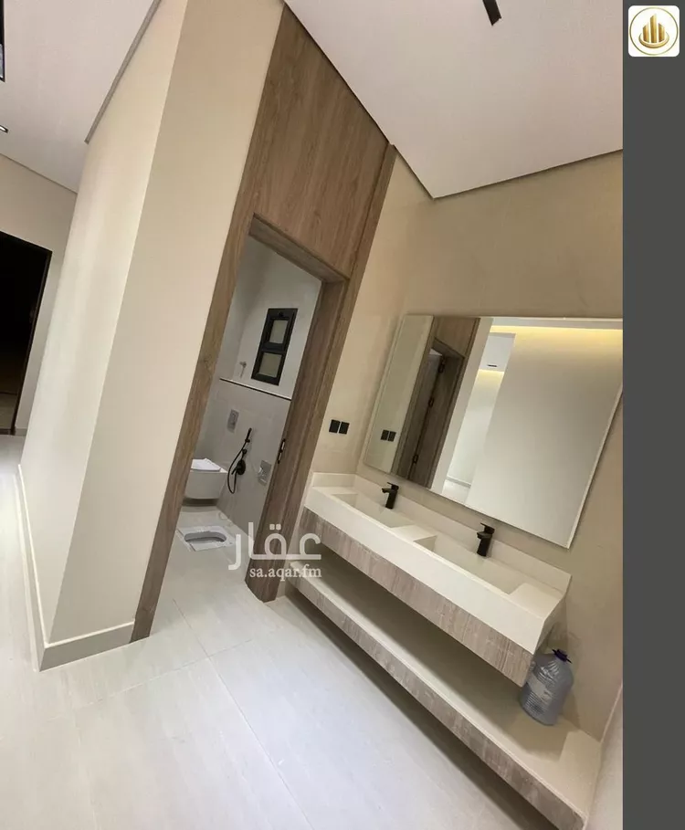 Floor for Sale in Riyadh Al Janadriyah 12