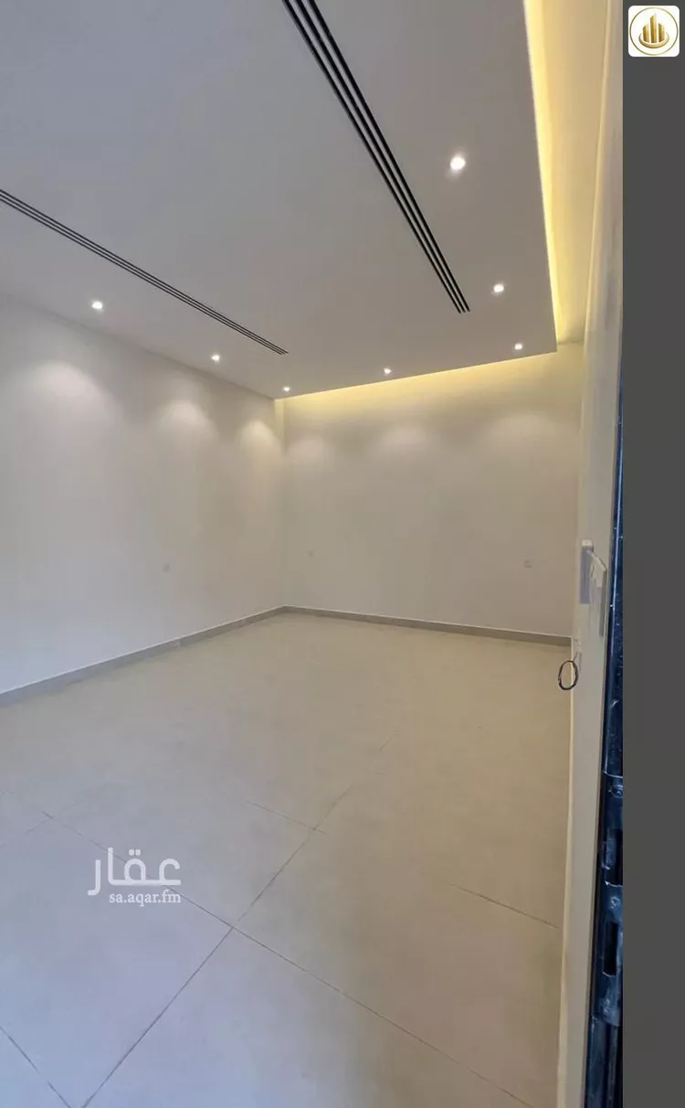 فيلا للبيع في شارع وادي الساحل, حي الرمال, مدينة الرياض, منطقة الرياض صورة 4