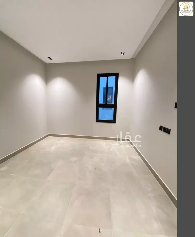 Floor for Sale in Riyadh Al Janadriyah 8