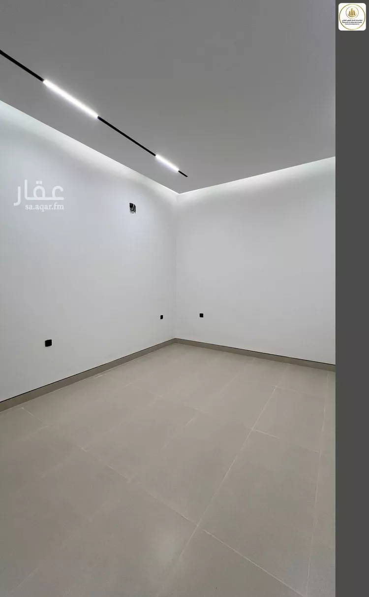 Floor for Sale in Riyadh Ar Rimal 8