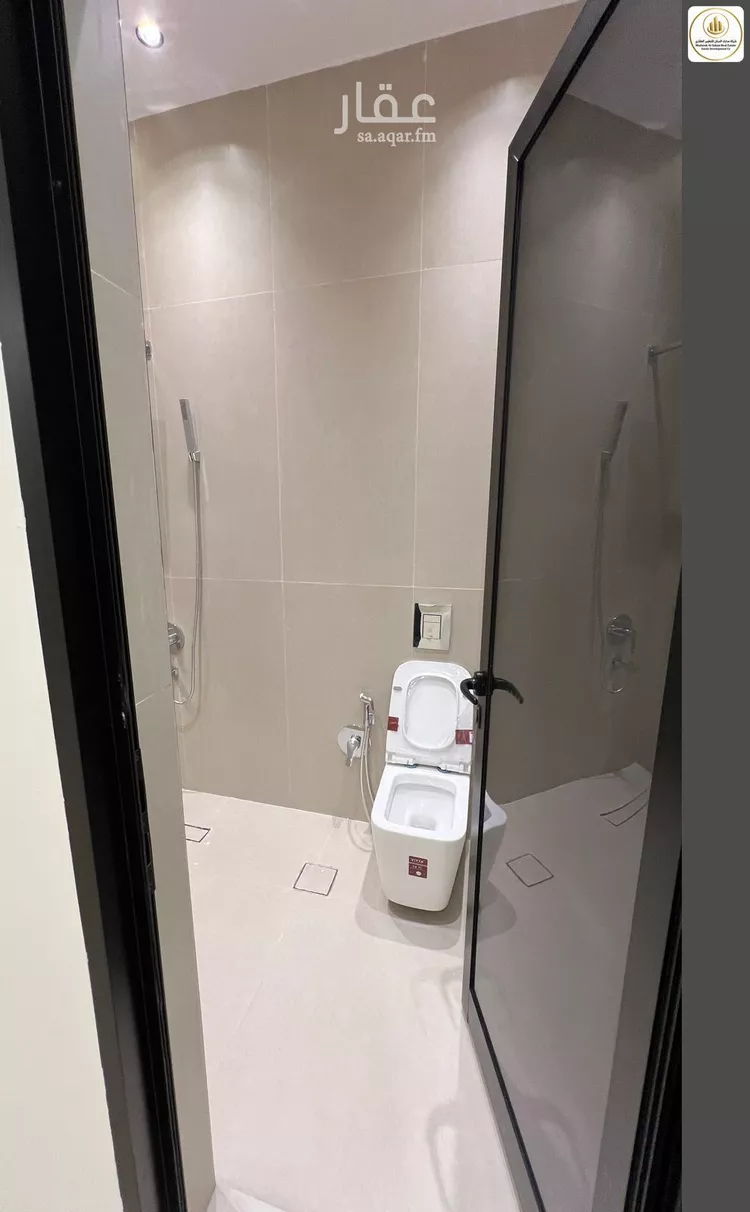 Floor for Sale in Riyadh Ar Rimal 15
