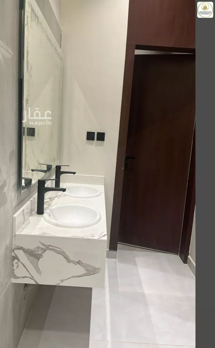 Floor for Sale in Riyadh Ash Sharq 6