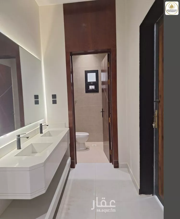 Floor for Sale in Riyadh Al Janadriyah 19