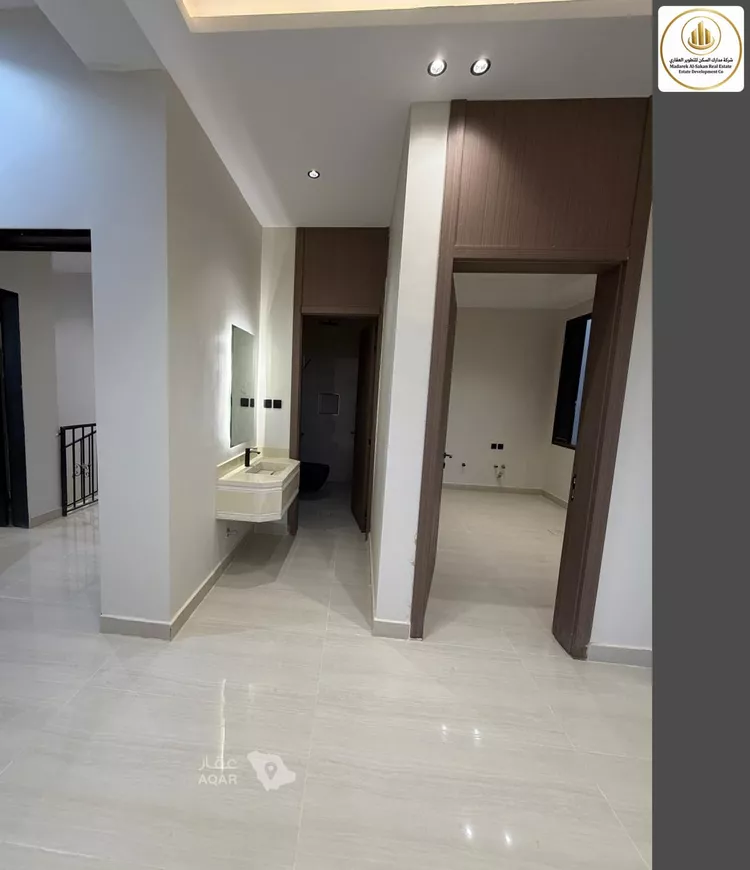 Floor for Sale in Riyadh Ash Sharq 6