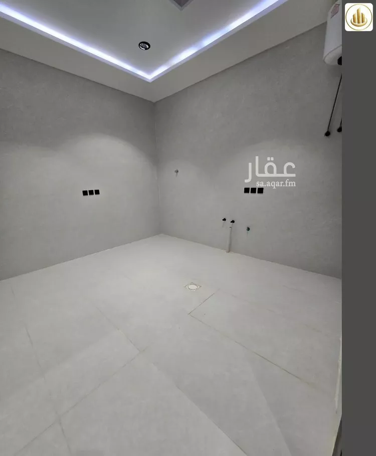 دور للبيع في شارع خريص, حي الجنادرية, مدينة الرياض, منطقة الرياض 8
