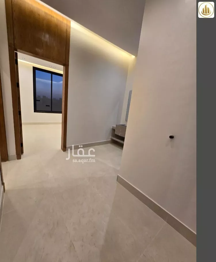 Floor for Sale in Riyadh Al Janadriyah 6