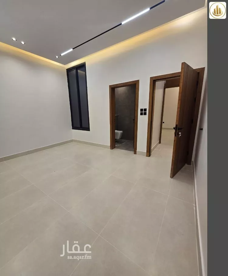 Floor for Sale in Riyadh Al Janadriyah 10