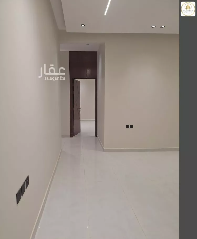 Floor for Sale in Riyadh Al Janadriyah 11