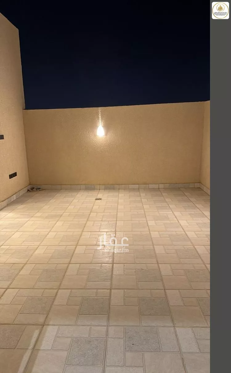 Floor for Sale in Riyadh Ar Rimal 12