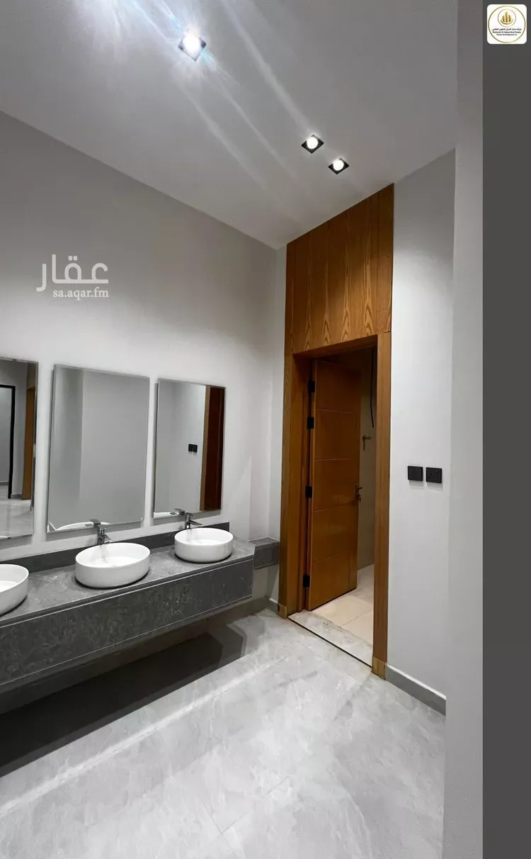 Floor for Sale in Riyadh Al Qadisiyah صورة 2