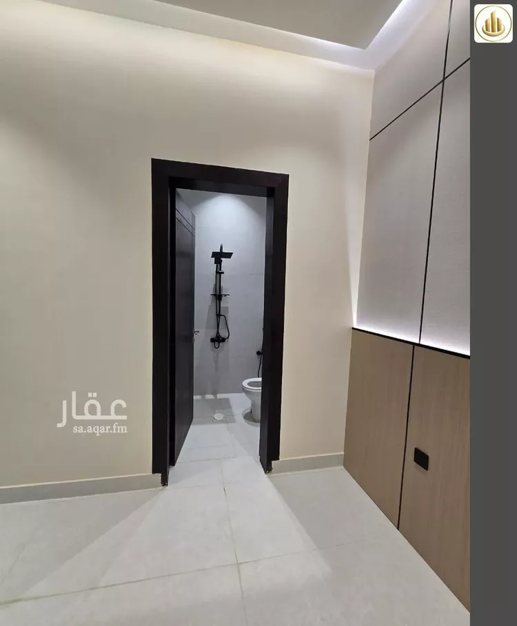 دور للبيع في شارع خريص, حي الجنادرية, مدينة الرياض, منطقة الرياض 9