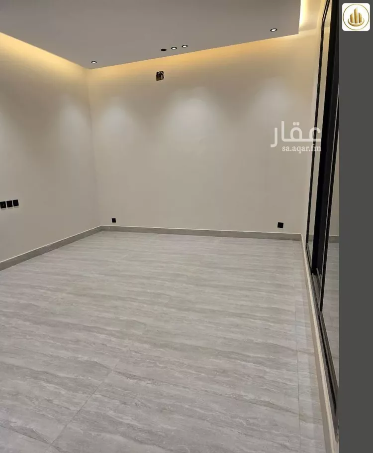 Floor for Sale in Riyadh Al Janadriyah 10